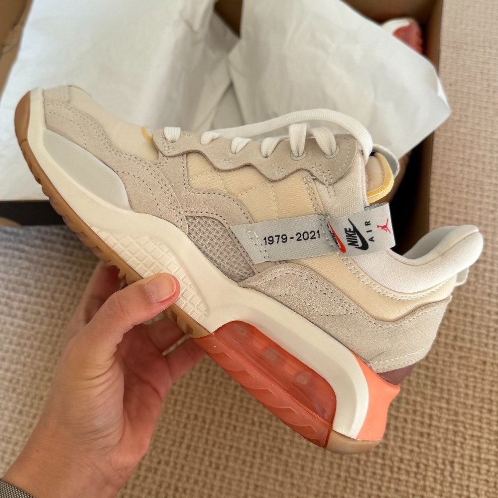 Nike Women's Jordan MA2 SP
